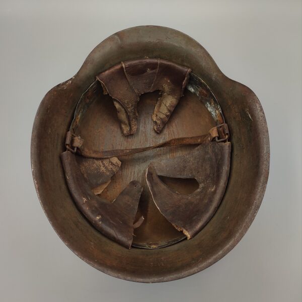 M42 GERMAN STEEL HELMET INSIDE