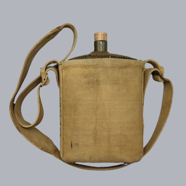 BRITISH WWII CANTEEN