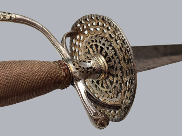 SILVER-HILTED SMALLSWORD