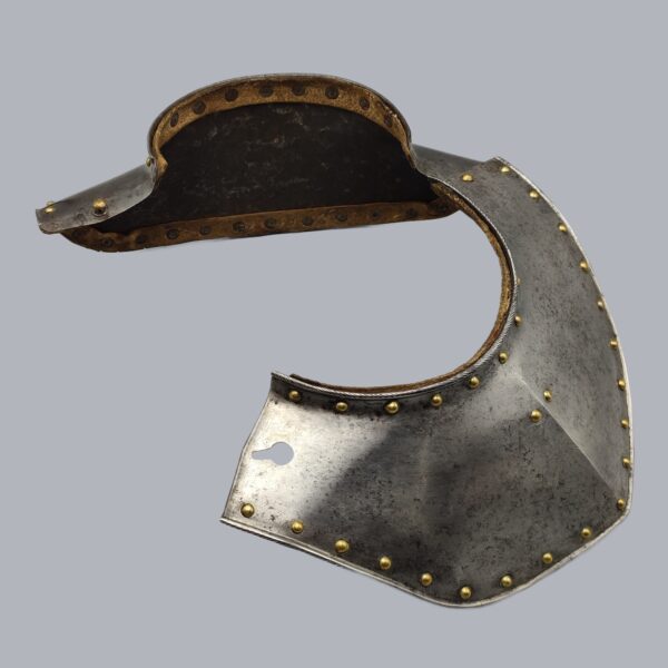 17TH CENTURY GORGET