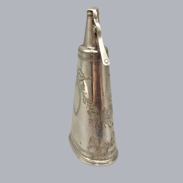 PRIMING FLASK MADE OF SILVER