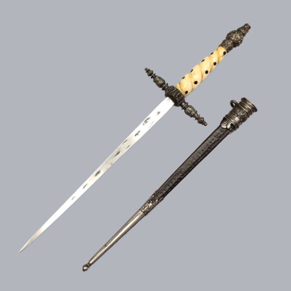 STILETTO DAGGER FOR AN ARTILLERY OFFICER