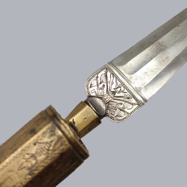 BRASS-SOCKETED HUNTING BAYONET