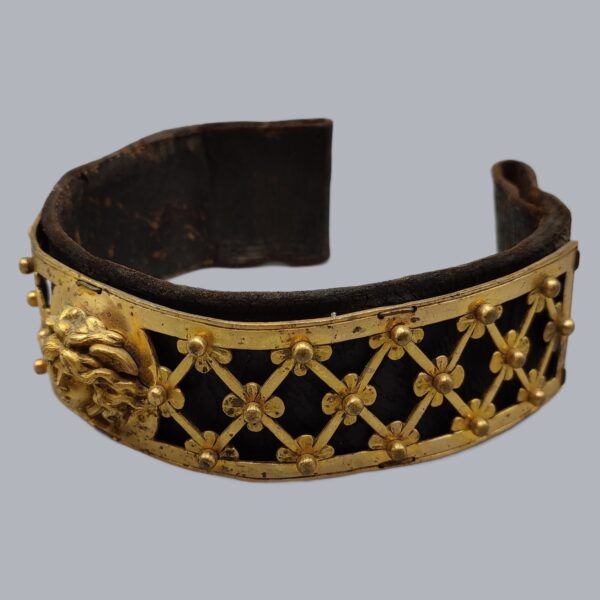 DOG COLLAR DEPICTING MEDUSA HEAD