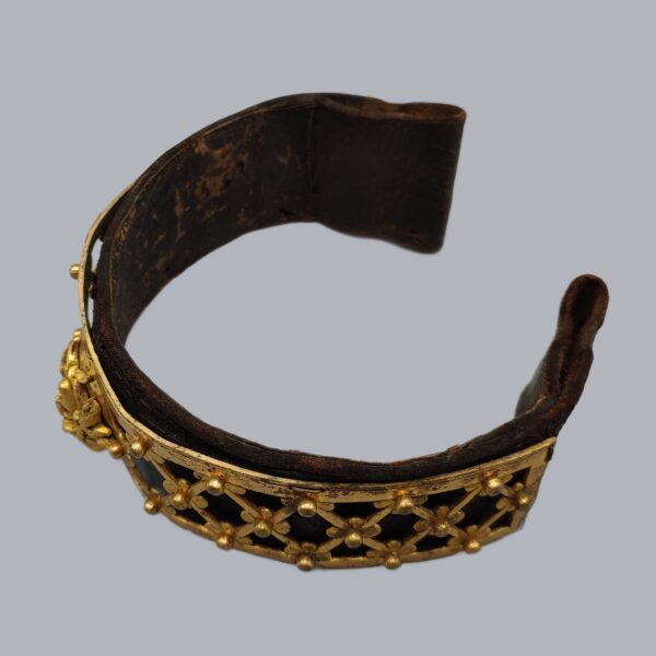 DOG COLLAR DEPICTING MEDUSA HEAD