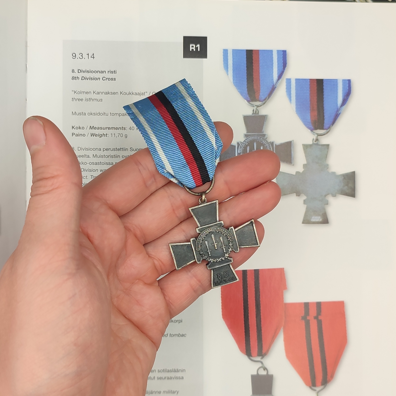 FINNISH WWII COMMEMORATIVE CROSS OF THE 8TH DIVISION