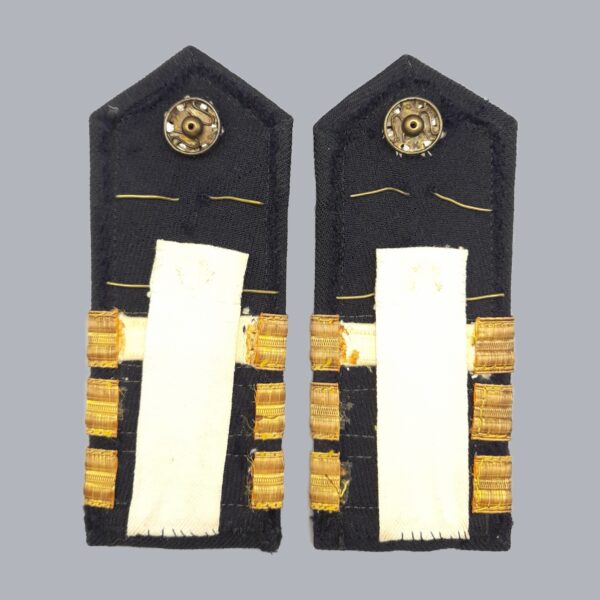 FINNISH M/1930 PAIR OF NAVY SHOULDER BOARDS