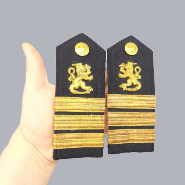 FINNISH M/1930 PAIR OF NAVY SHOULDER BOARDS