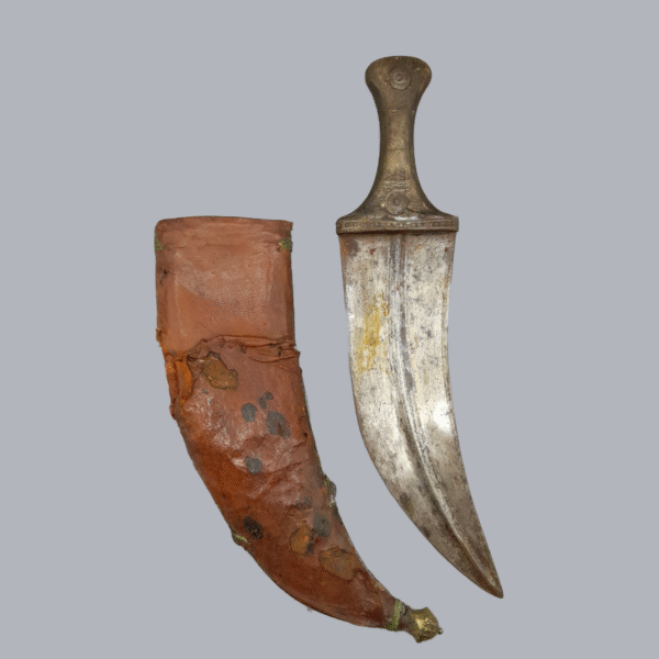 Antique Yemenite Jambiya Thouma Dagger Sabre Sword 1900s Middle Eastern Ottoman Islamic Knife Vintage Blade Metal Steel Horn Handle