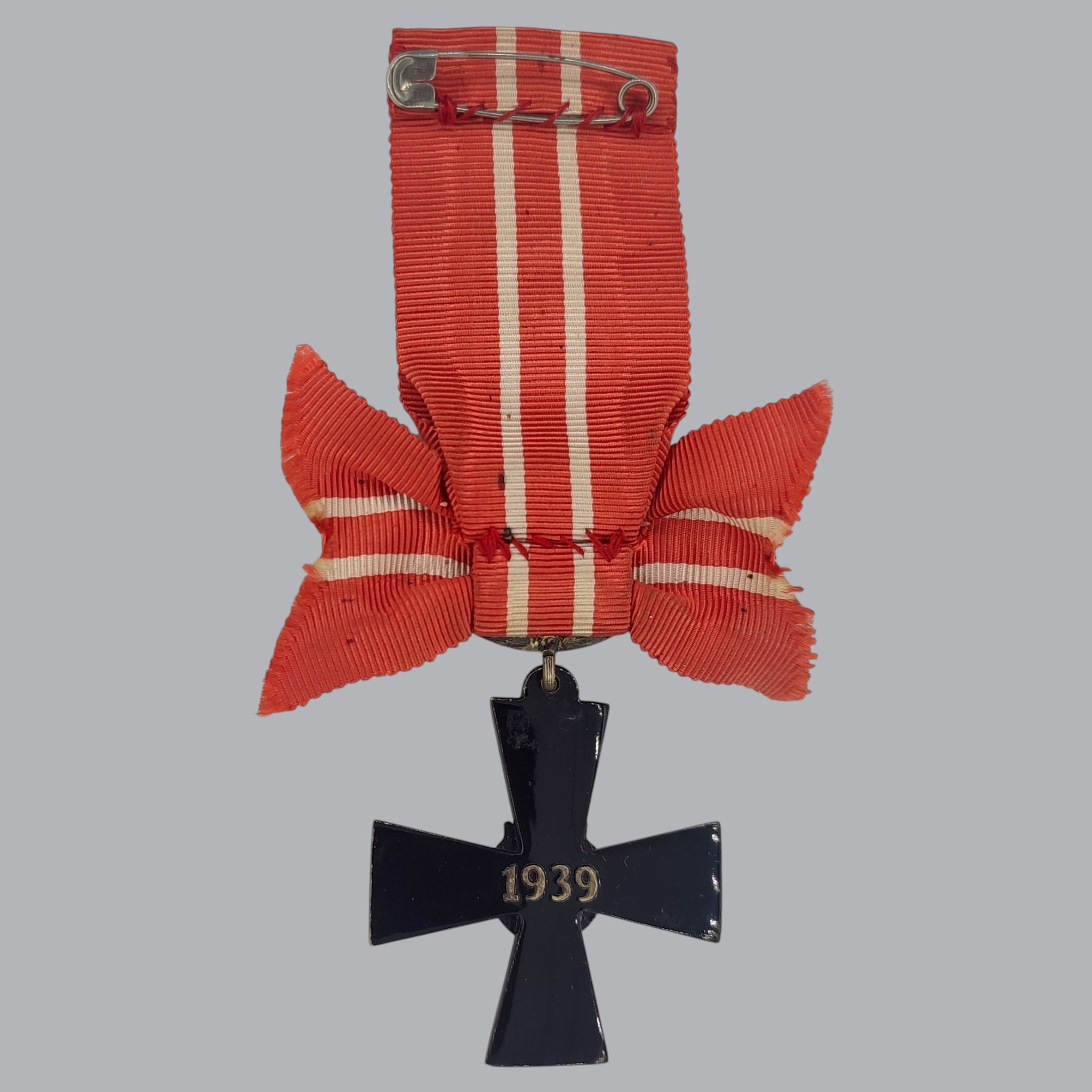 FINNISH WWII CROSS OF LIBERTY 4TH CLASS 1939 WITH SWORDS