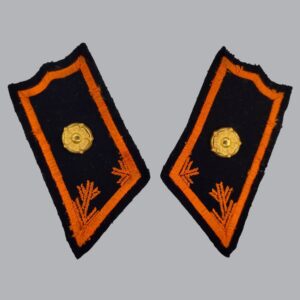 FINNISH M/1936 COLLAR TABS OF AN ARMOURED SECOND LIEUTENANT
