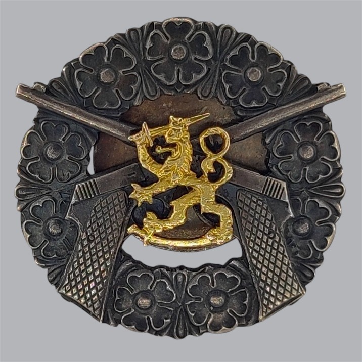 FINNISH INTER-WAR PISTOL SHOOTING SILVER BADGE