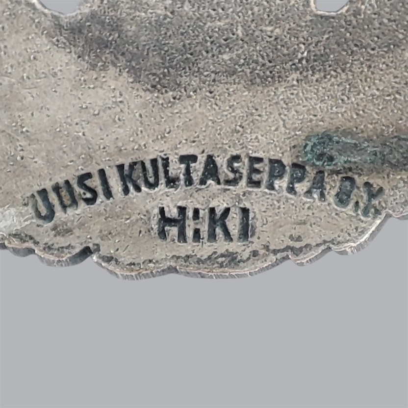 FINNISH INTER-WAR PISTOL SHOOTING SILVER BADGE