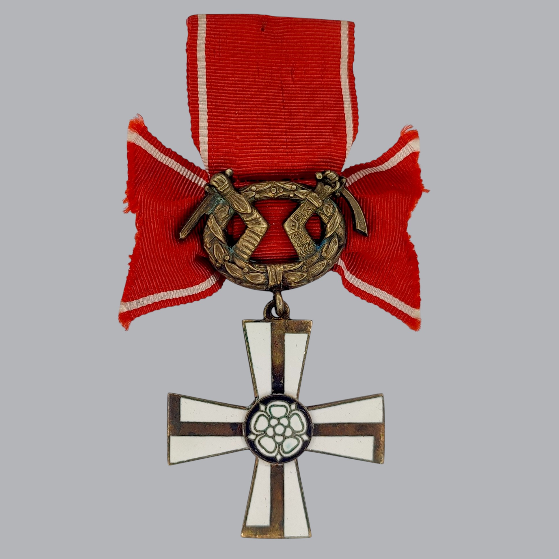 FINNISH WWII CROSS OF LIBERTY 2ND CLASS 1941 WITH SWORDS