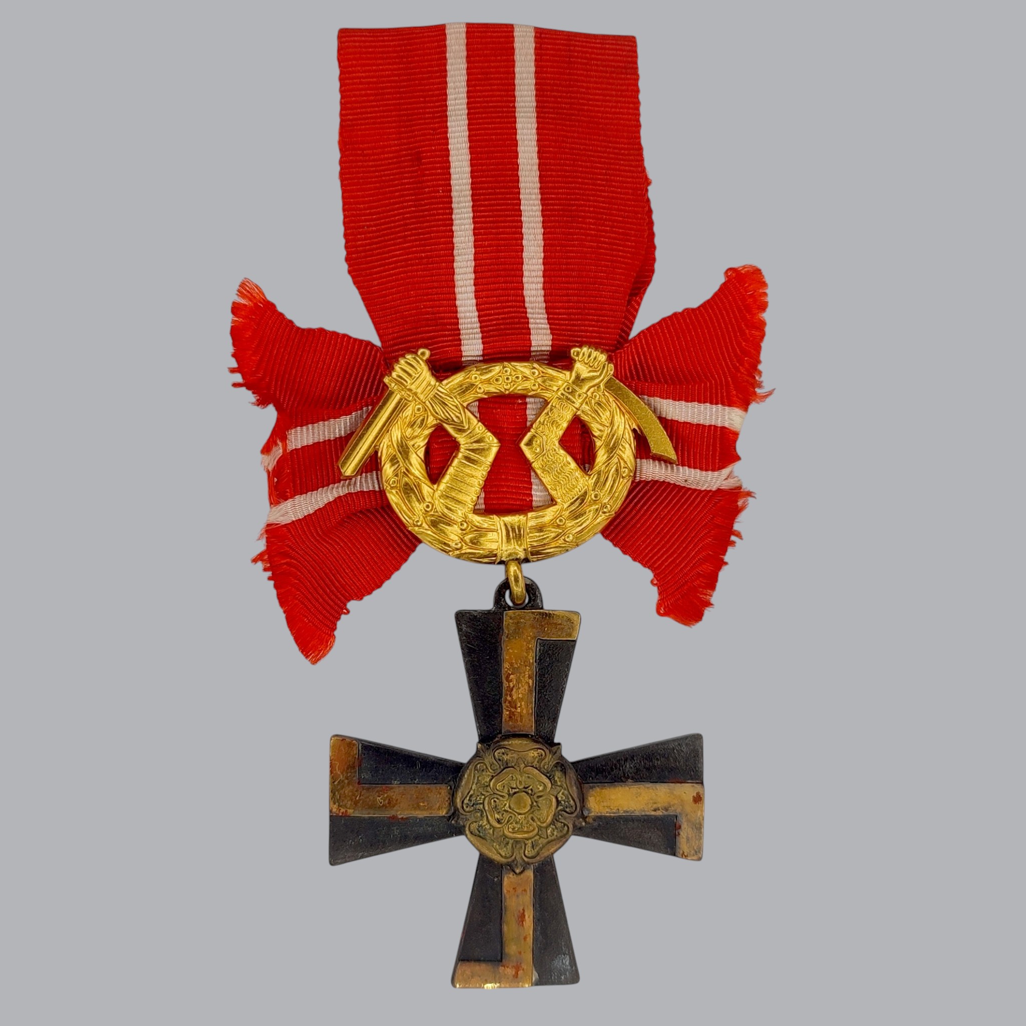 FINNISH WWII CROSS OF LIBERTY 3RD CLASS WITH SWORDS