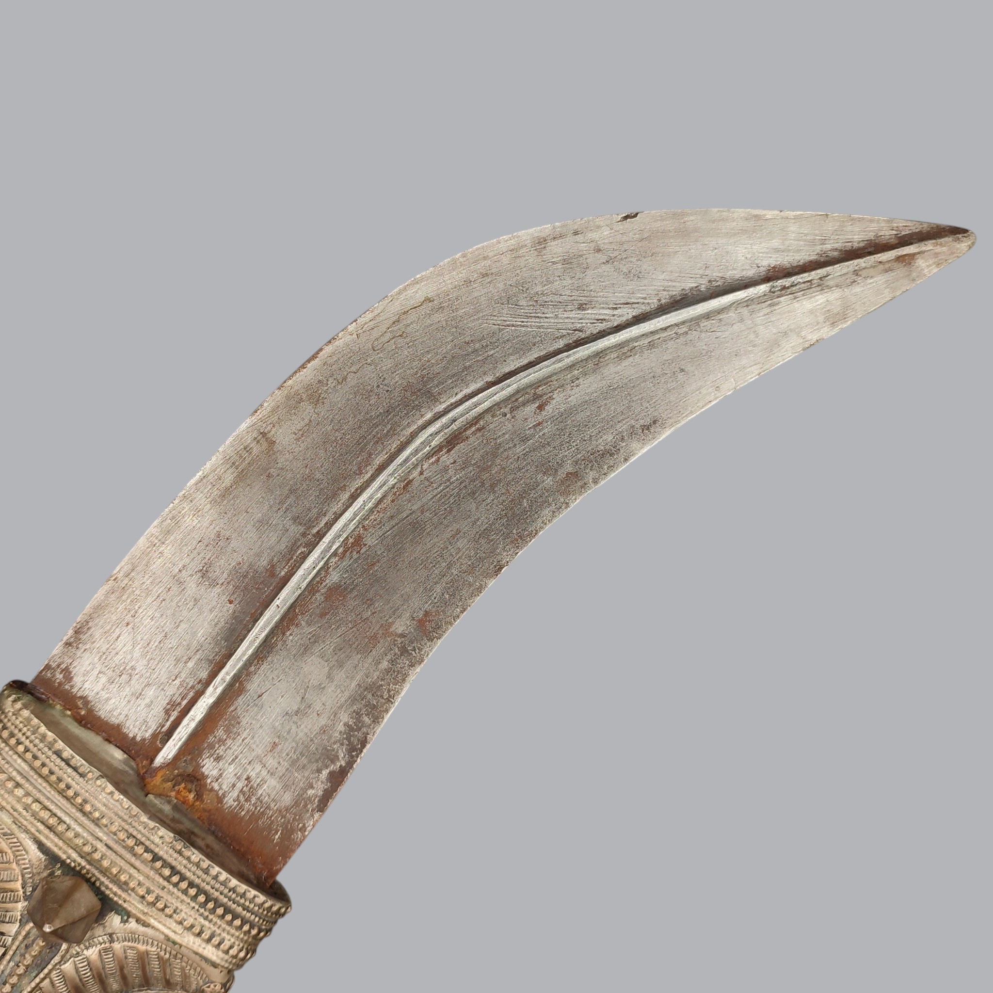 SAUDI ARABIAN SILVER-HILTED JAMBIYA DAGGER