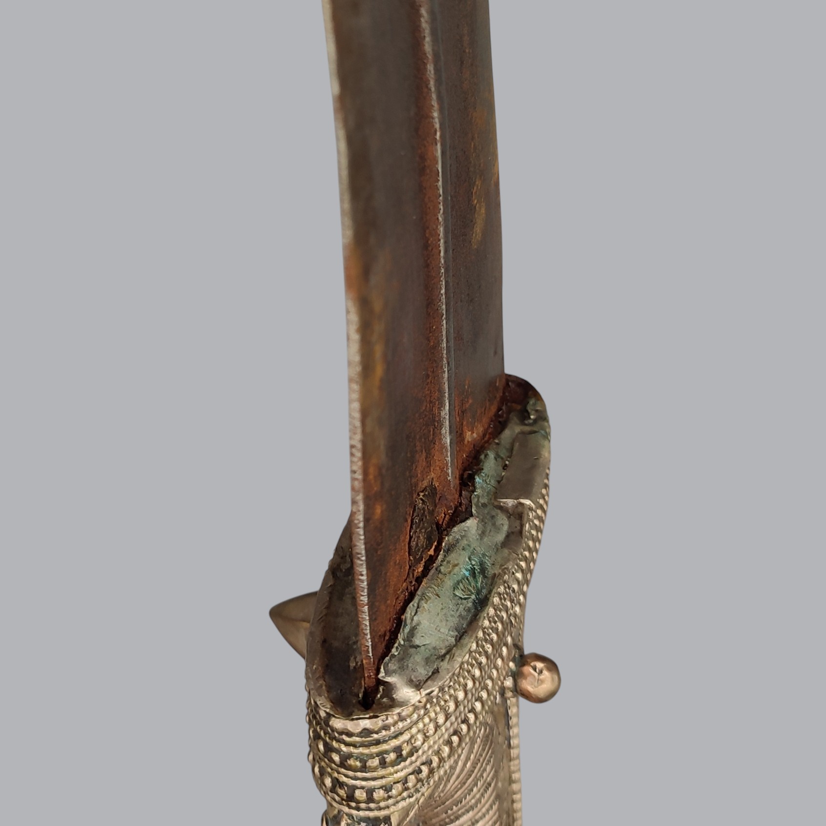SAUDI ARABIAN SILVER-HILTED JAMBIYA DAGGER